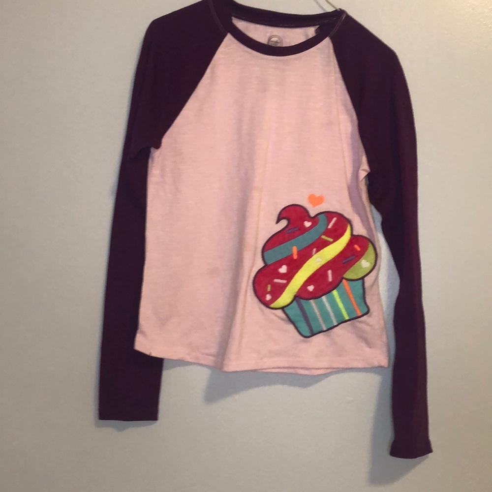 OK so I am selling this sweatshirt is perfect